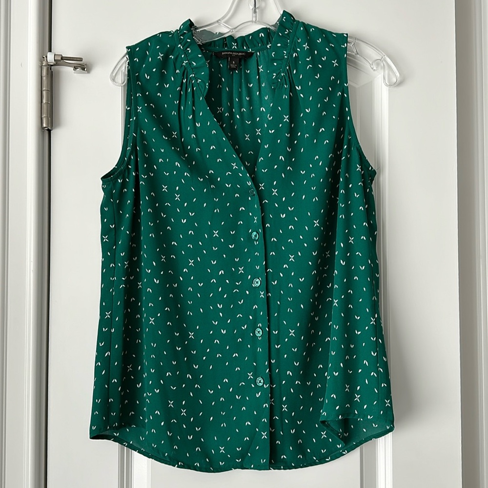 Banana Republic Emerald Green Sleeveless Blouse